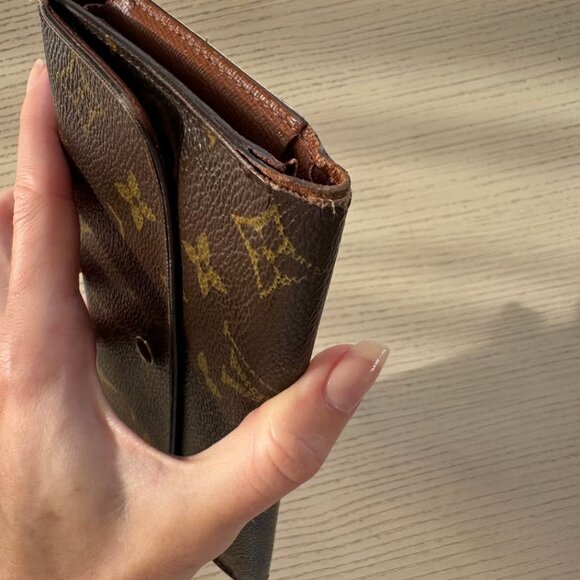 Louis Vuitton Monogram Sarah Wallet — Vintage - Picture 4 of 11